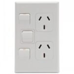 PDL 600 Outlet double 10A V & sw WH